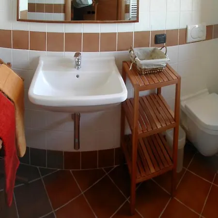 Alojamento de Acomodação e Pequeno-almoço L'alberone 3*